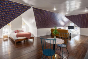 Spacious Studio Central Locale